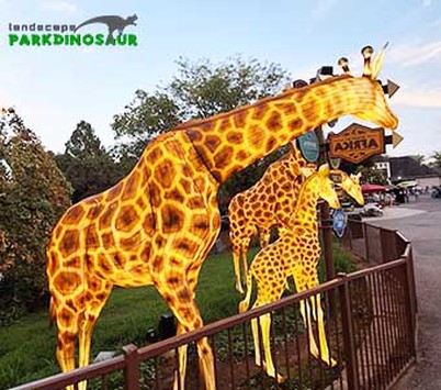 Valoisa eläin lyhty kirahvi